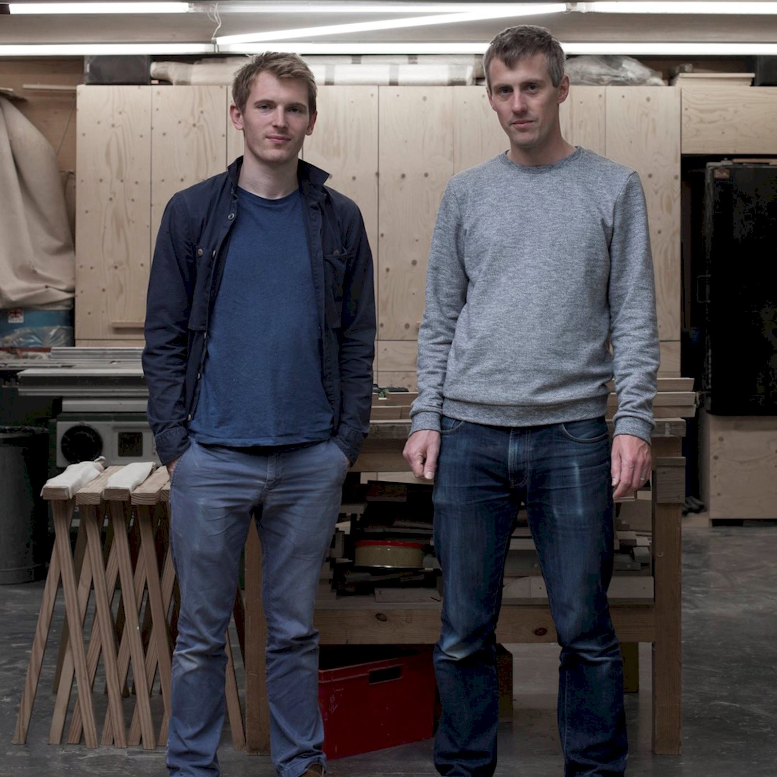 Simon Jones, Studio